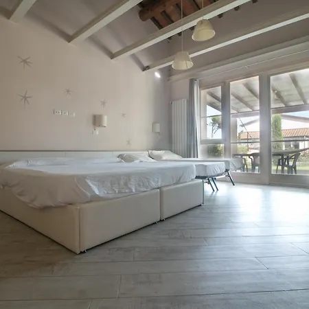 Ξενοδοχείο με διαμερίσματα Fattoria Palazzeta - Pet & Family Friendly