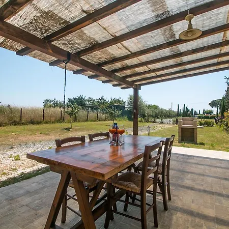 Fattoria Palazzeta - Pet & Family Friendly Aparthotel *