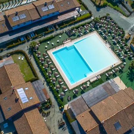 Fattoria Palazzeta - Pet & Family Friendly Aparthotel Cecina (Livorno)