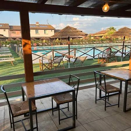 Fattoria Palazzeta - Pet & Family Friendly Aparthotel *